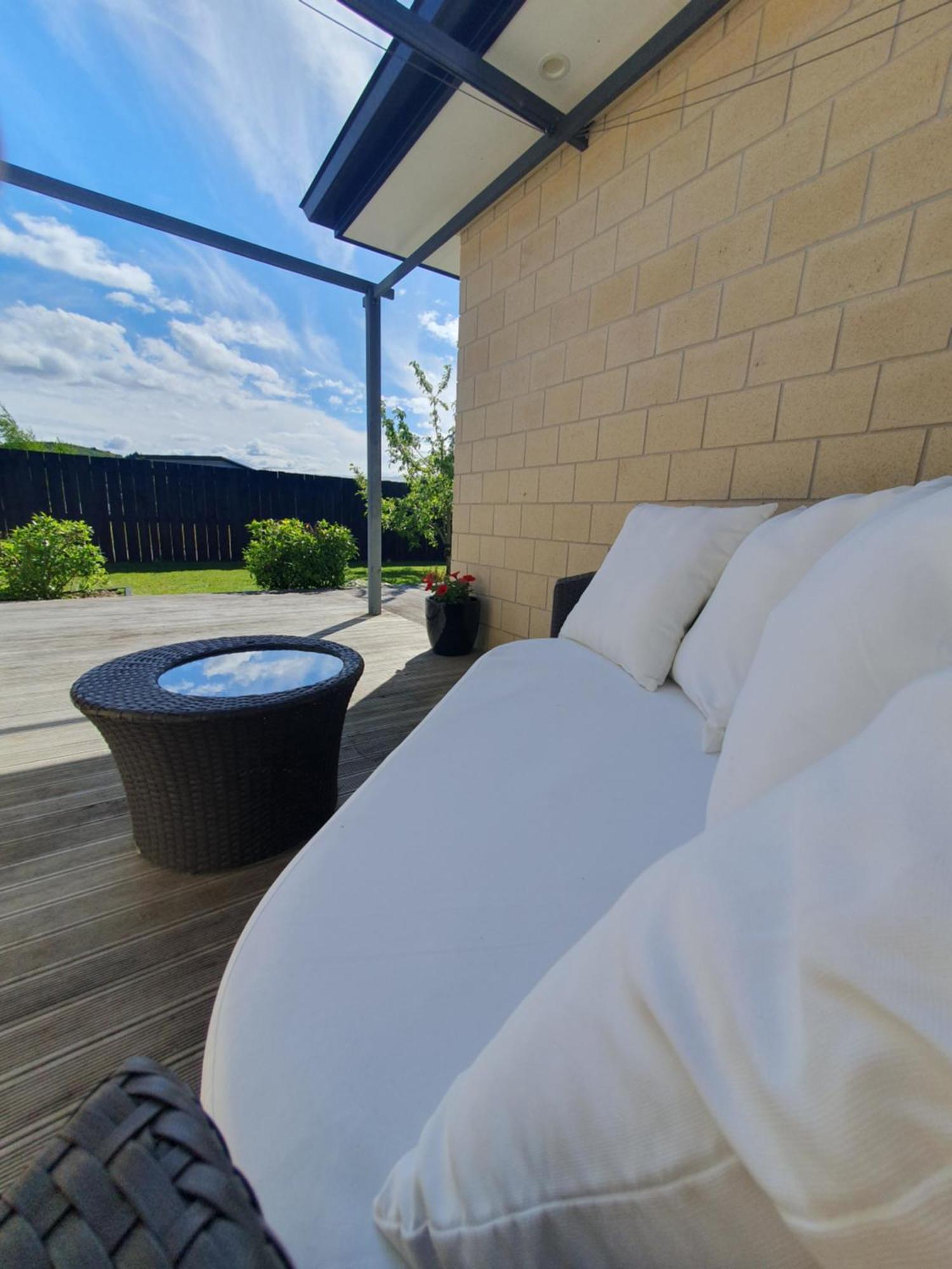10 @ Wai Matangi Villa Туранги Екстериор снимка