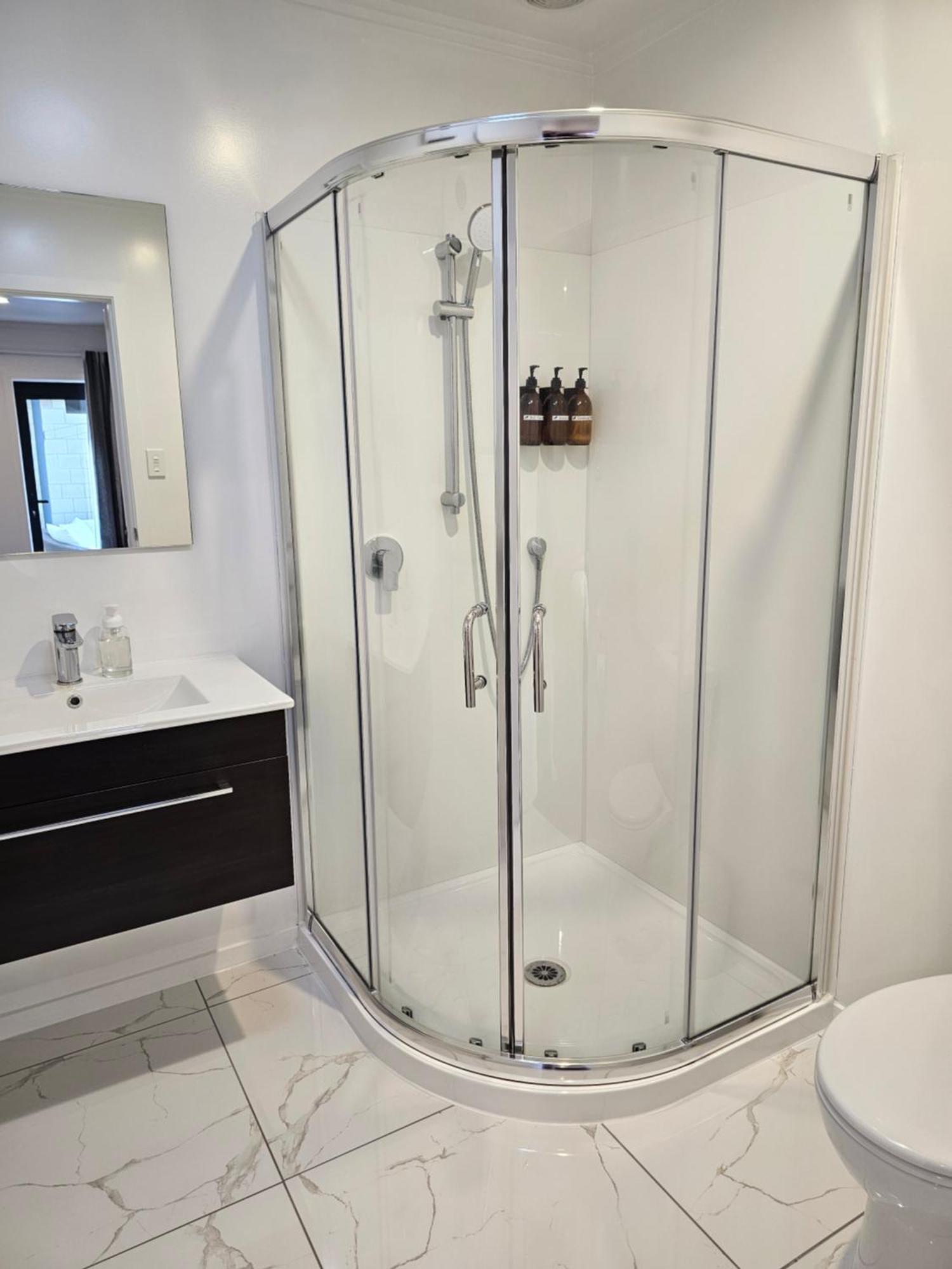 10 @ Wai Matangi Villa Туранги Екстериор снимка