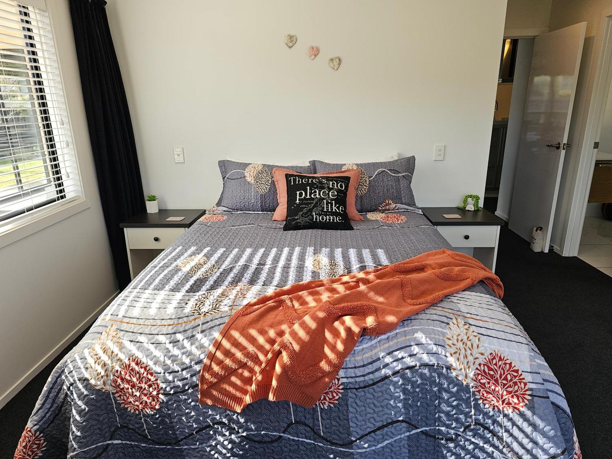 10 @ Wai Matangi Villa Туранги Екстериор снимка